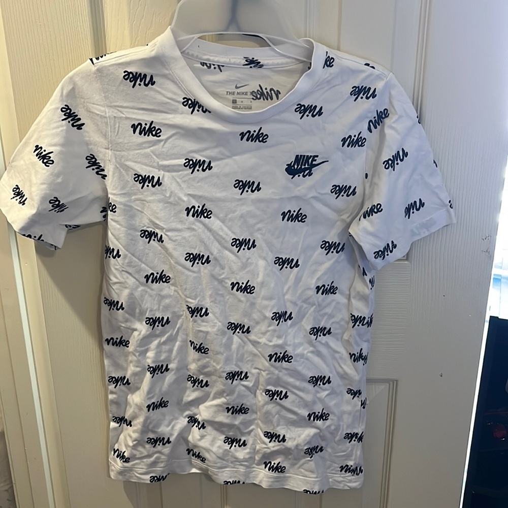 Nike T